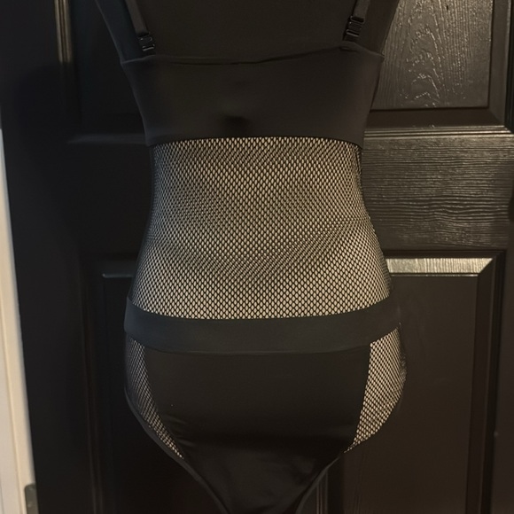 Victoria Secrets Balmain Intimates - Picture 7 of 9